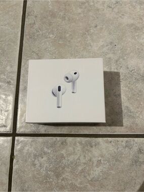 Apple AirPods Pro 3 — White